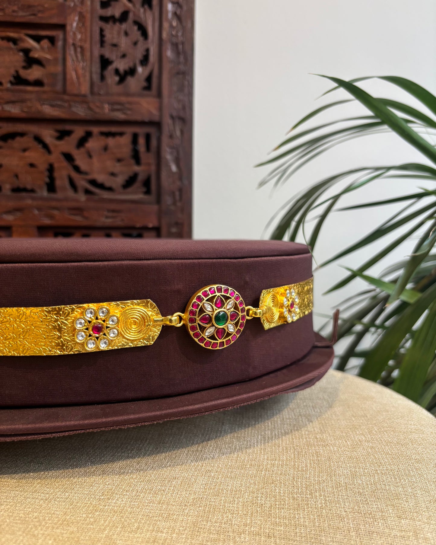 Jadau Kundan Minimal Hip Belt with Adjustable Multi-Hook Closure | WB007