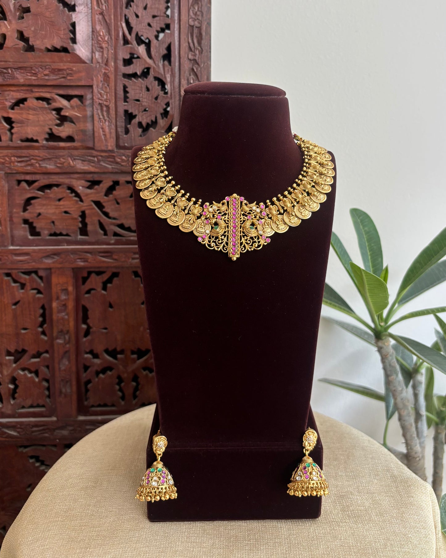 Lakshmi Antique Peacock Kaasu Necklace with Kundan Detailing – Bridal Temple Jewellery | NC520