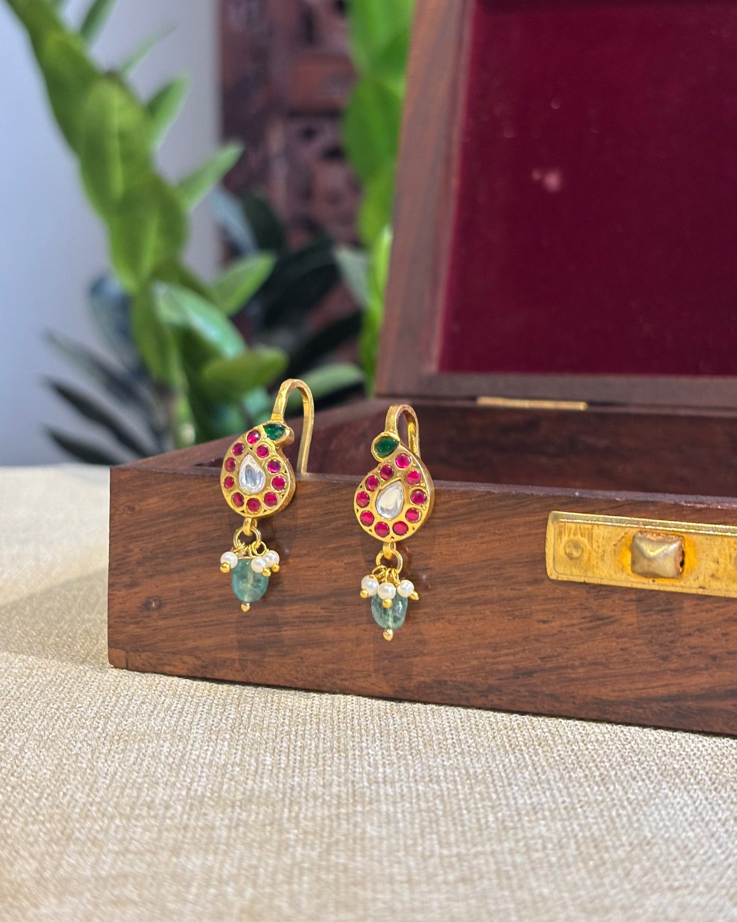 Multicolor Mango Gold-Finish Jadau Bugadi | ER133