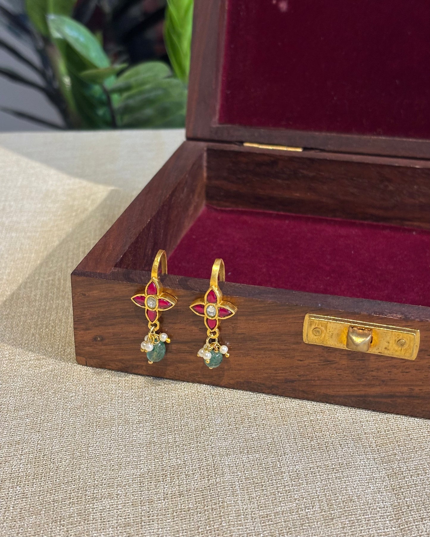 Floral Gold-Finish Jadau Bugadi  | ER135