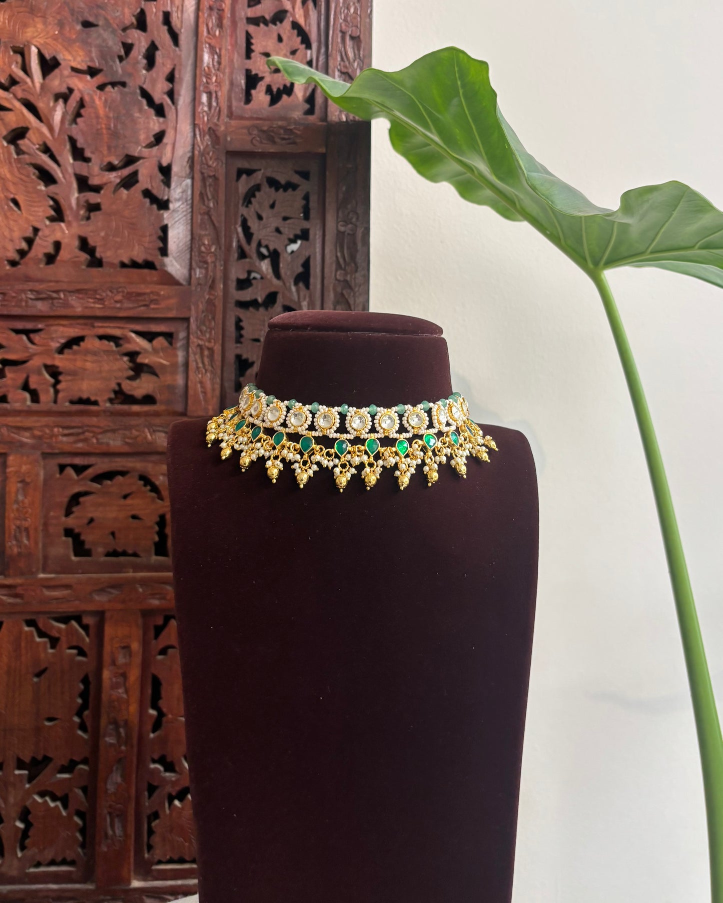 Green White Kundan Choker Set with Earrings – Minimal Statement | NC281