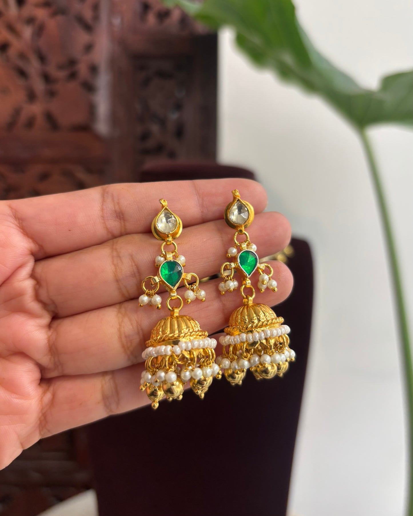 Green White Kundan Choker Set with Earrings – Minimal Statement | NC281