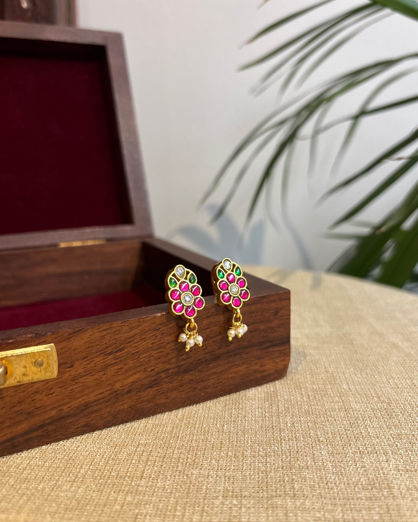 Multicolor Floral Gold-Finish Jadau Bugadi | ER273