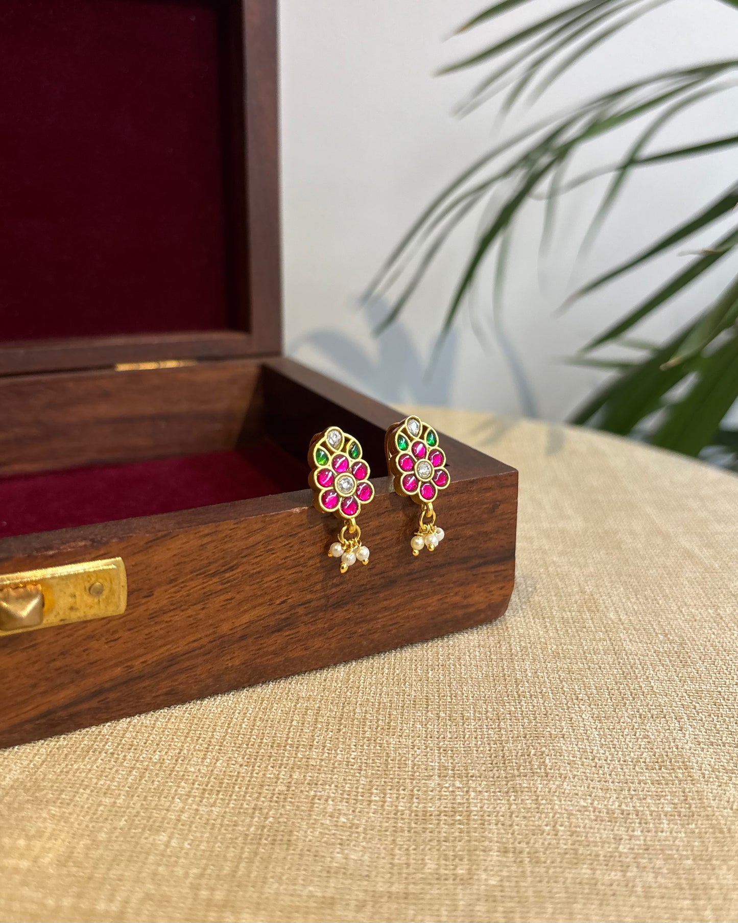 Multicolor Floral Gold-Finish Jadau Bugadi | ER273