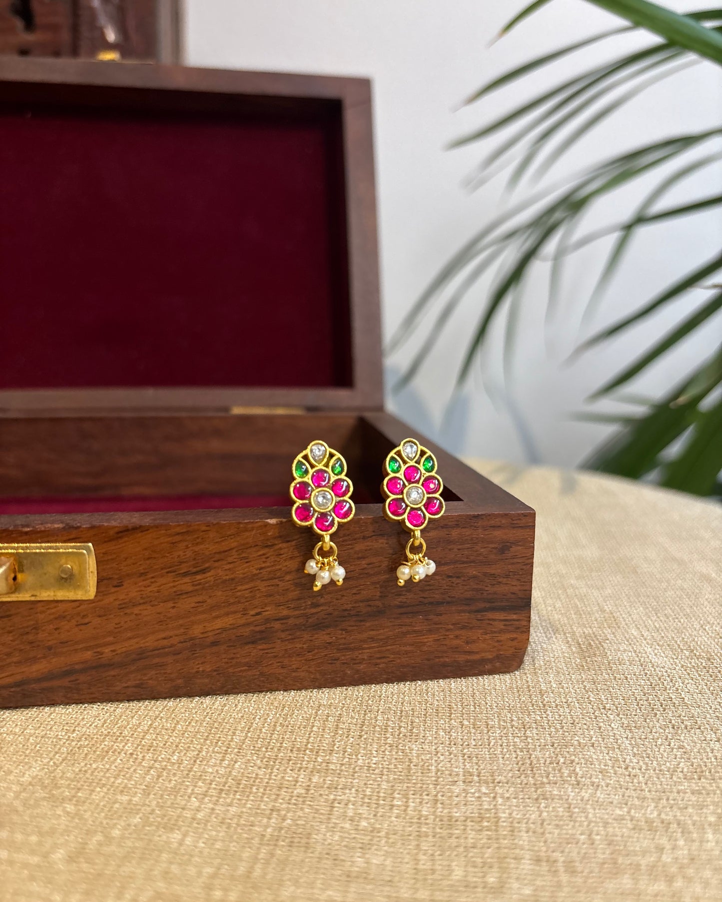 Multicolor Floral Gold-Finish Jadau Bugadi | ER273