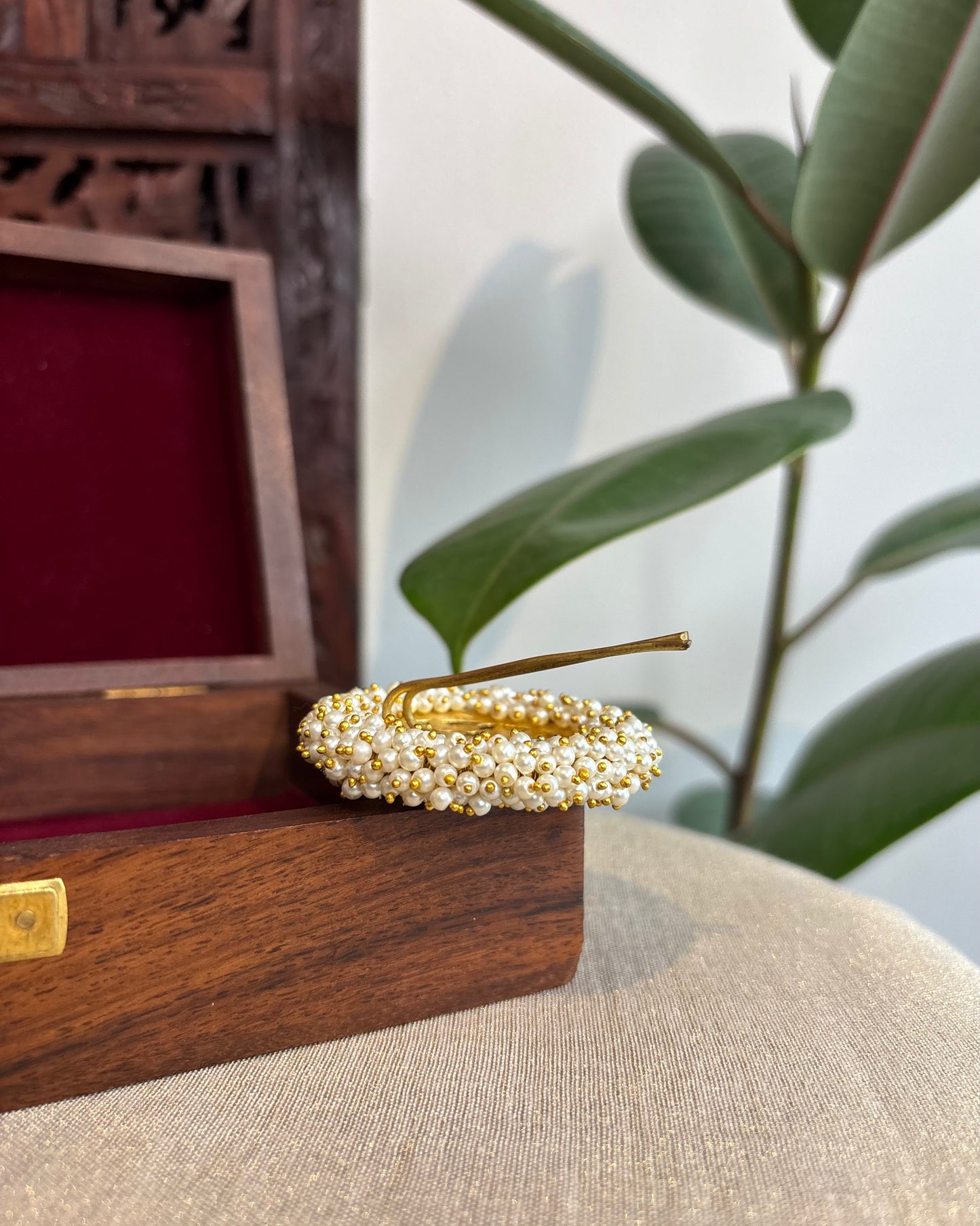 Intricate Floral Round Jadau Kundan Pendant | HA233