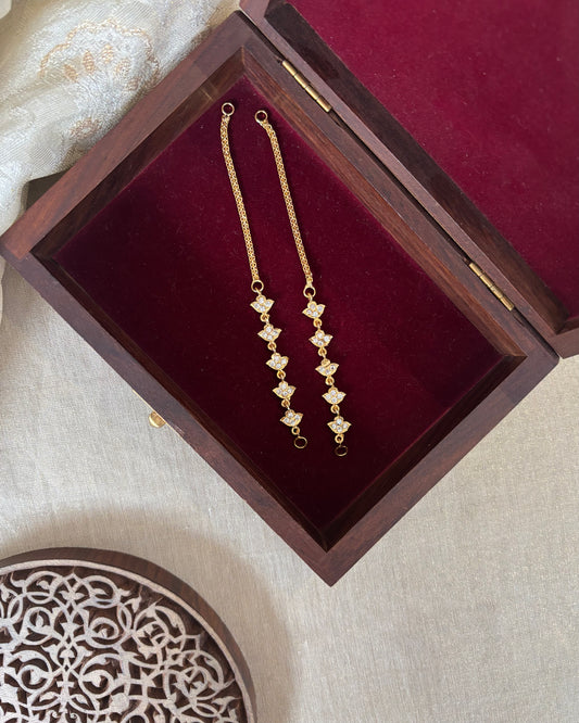 Vintage Floral Impon Straight Ear Chain –  White | EC142