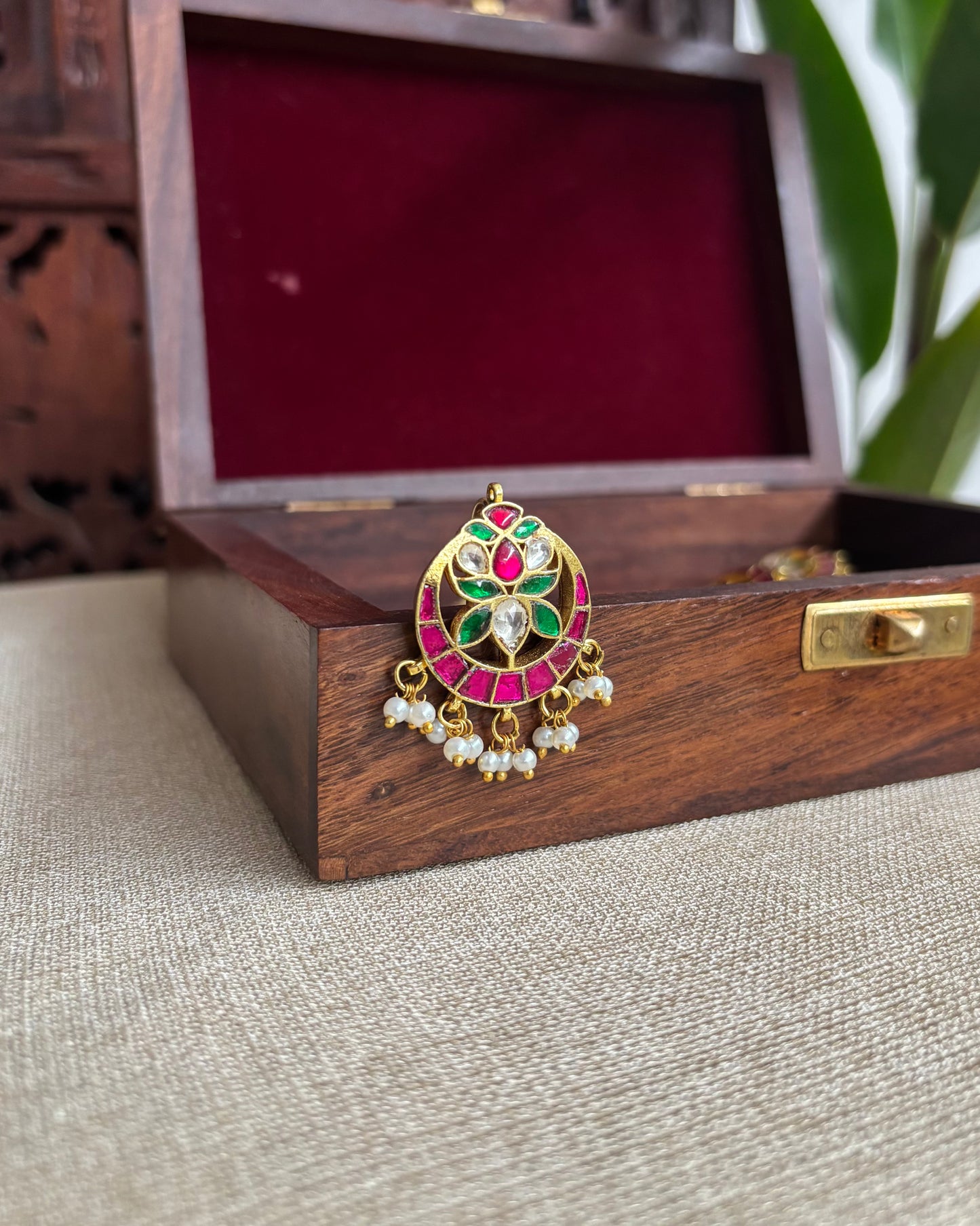 Handcrafted Floral Hair Pins – Jadau Kundan & Pearls | HA167