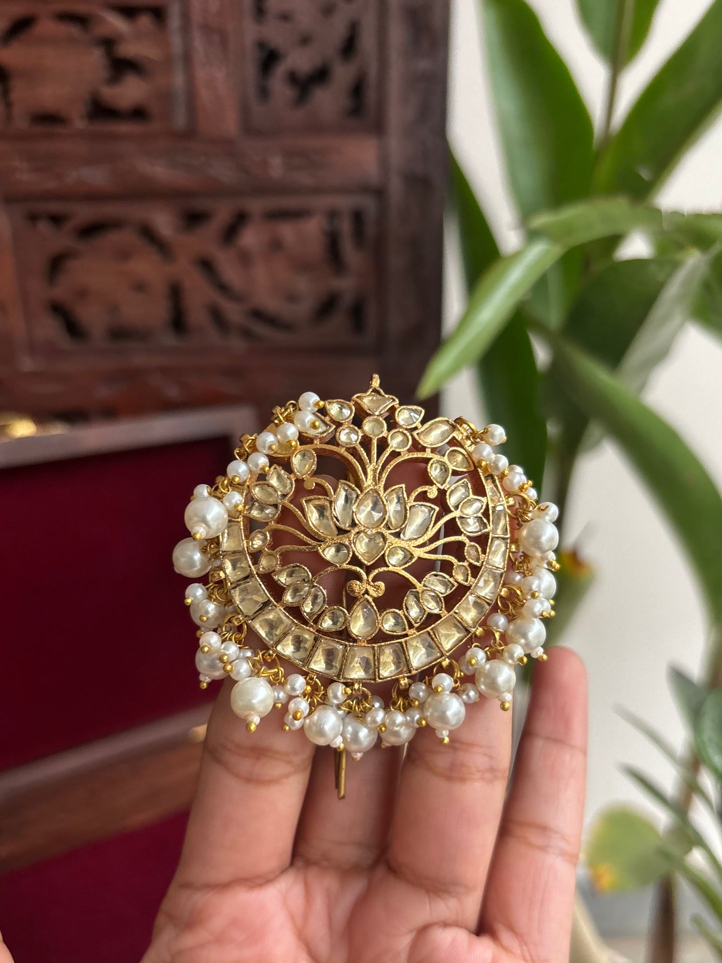 Intricate Lotus Floral Round Jadau Kundan Pendant | HA171