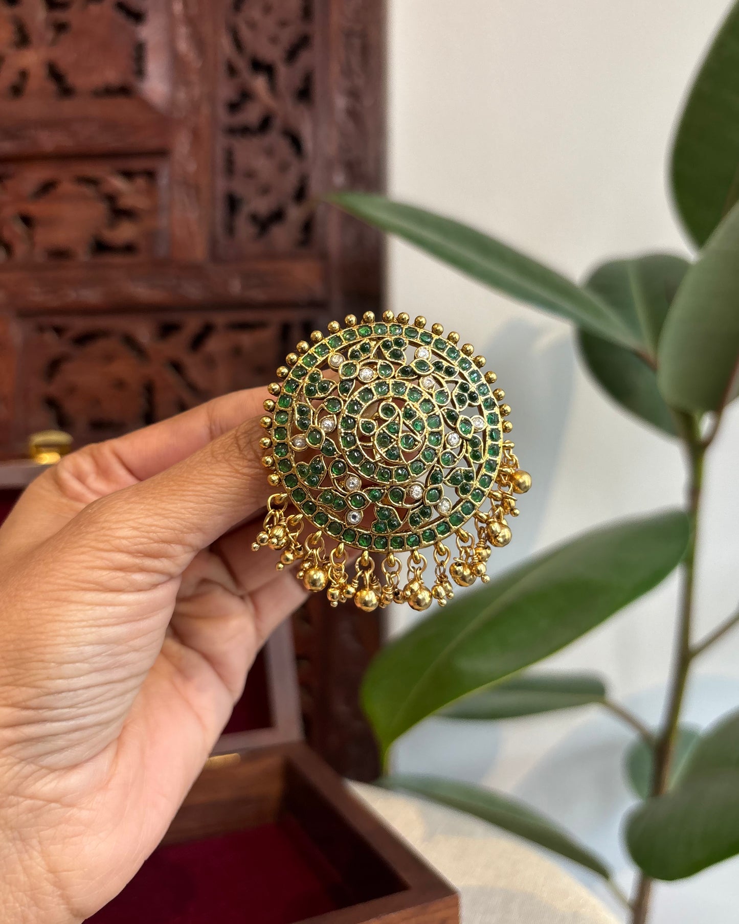 Kemp Peacock Round Hair Pendant – Traditional Bridal Hair Jewellery | HA222
