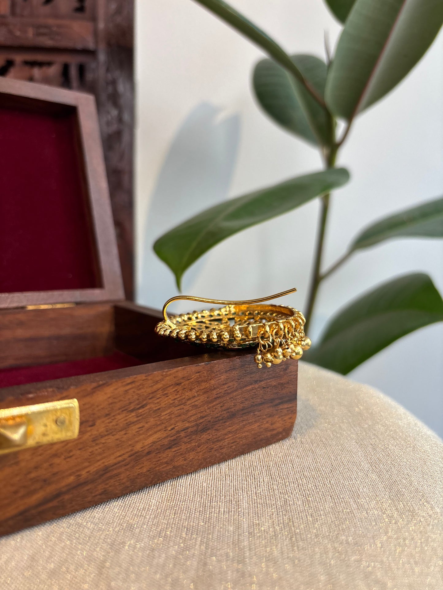 Kemp Peacock Round Hair Pendant – Traditional Bridal Hair Jewellery | HA223