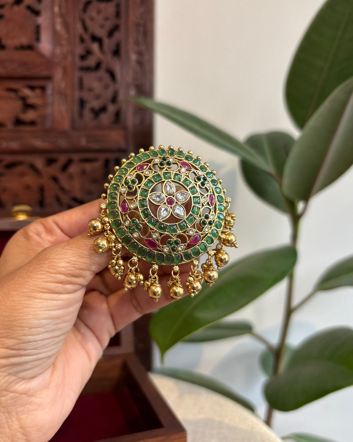 Kemp Floral Round Hair Pendant – Traditional Bridal Hair Jewellery | HA224