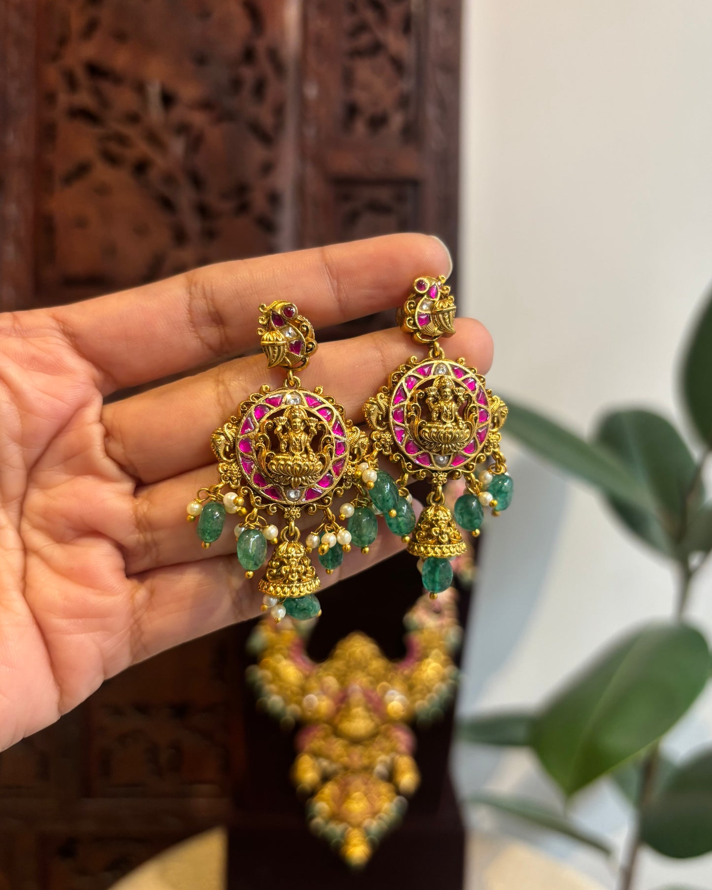 Lakshmi Haram – Antique Lakshmi Centrepiece with Jadau Kundan Floral Chain & Matching Earrings| NC282