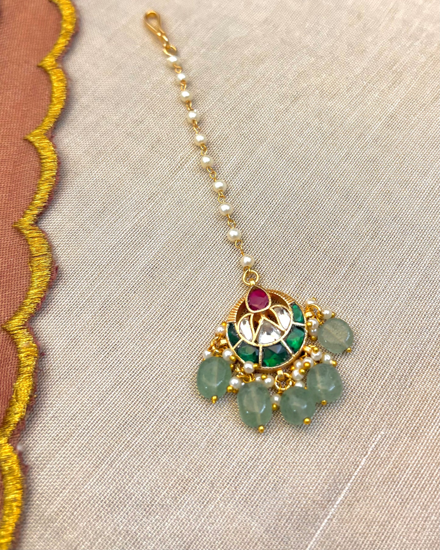 Jadau Kundan Maang Tikka with Pearl Chain | MT048