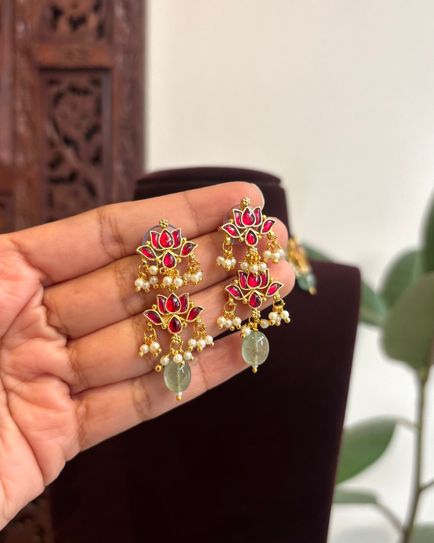 Kundan Lotus Motif Choker with Real Keshi Pearls & Matching Earrings | Varna Edit | NC284