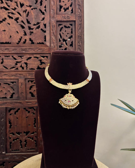 Floral Motif Impon Pendant Attigai Peacock Necklace With Earrings – Ruby & White | NC510