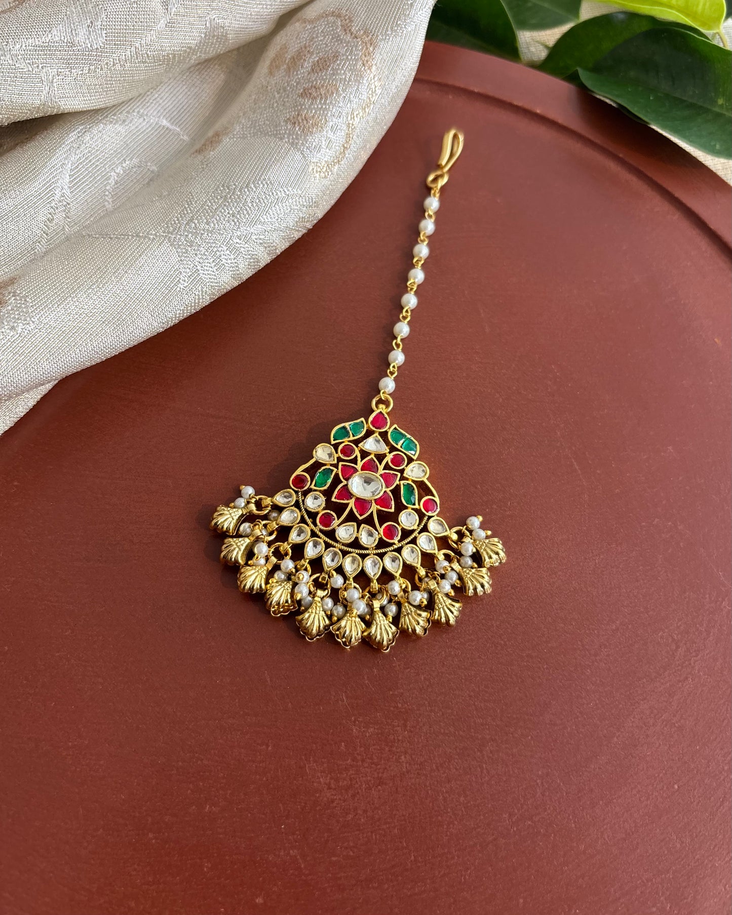 Minimal Kundan Maang Tikka with Pearl Chain | MT166