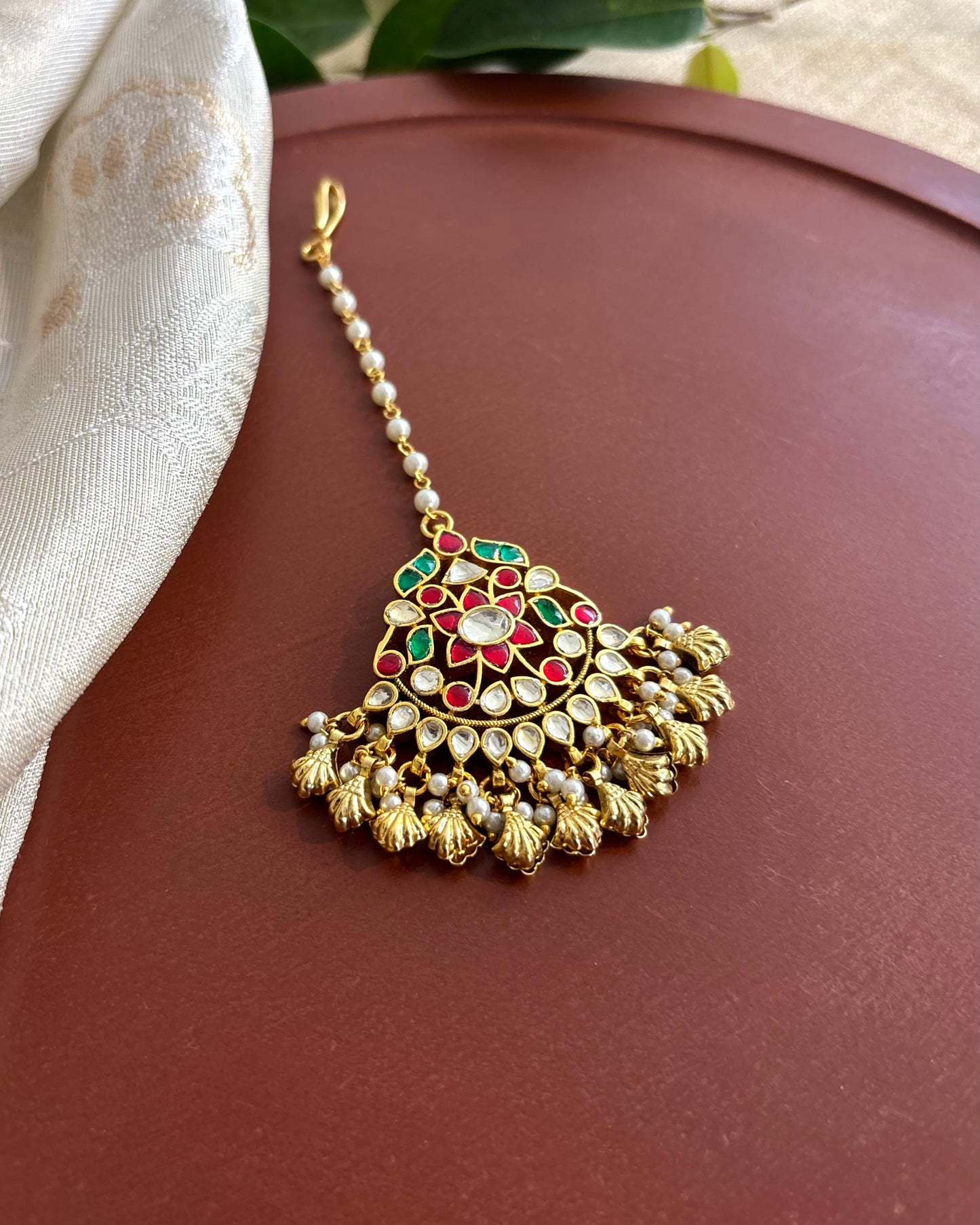 Minimal Kundan Maang Tikka with Pearl Chain | MT166