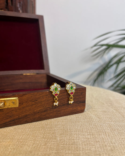 Green and White Floral Gold-Finish Jadau Bugadi | ER288