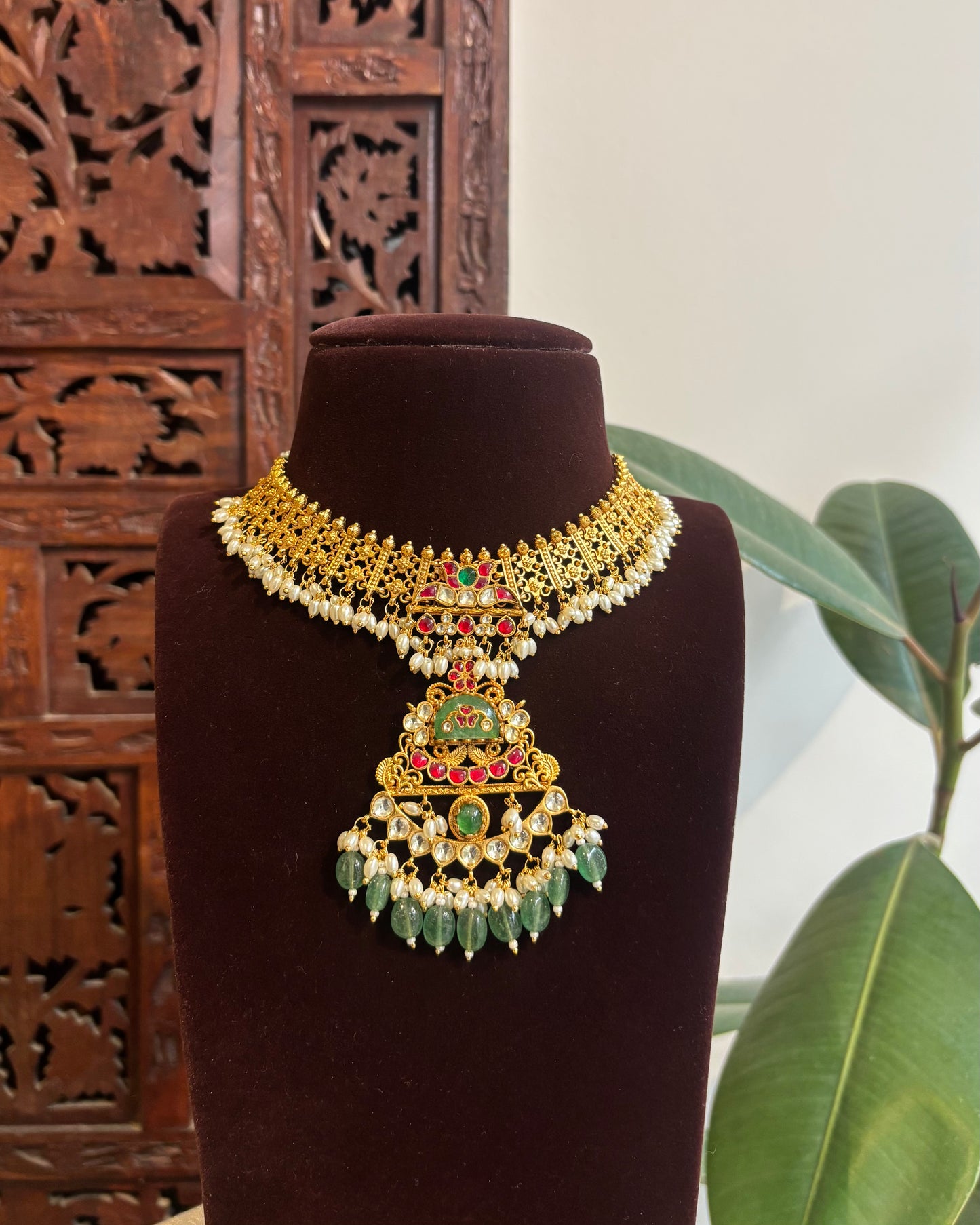 Kundan Statement Necklace with Lotus Pendant and Matching Earrings | NC289