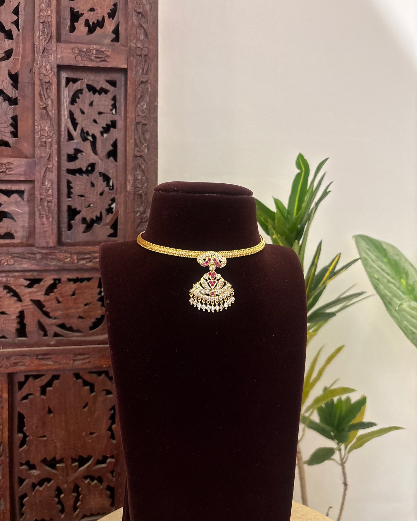 Floral Motif Impon Pendant Attigai Necklace – Multi Colour | NC593
