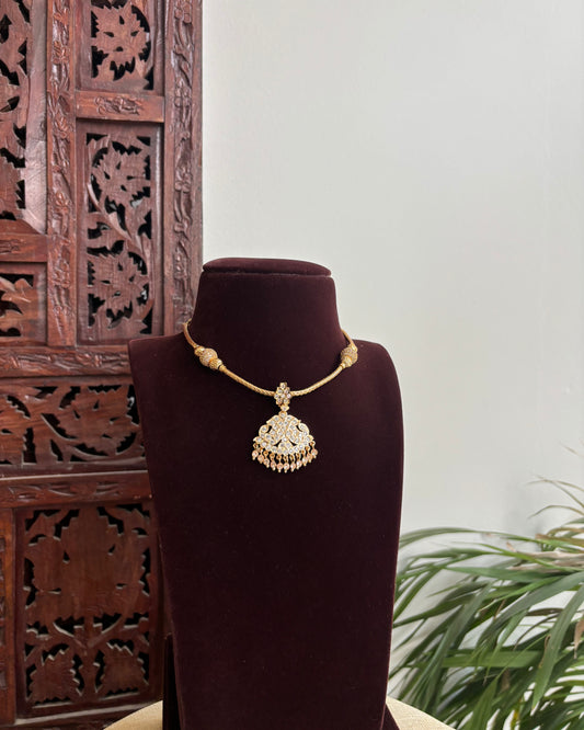 Peacock Motif Impon Pendant Attigai Necklace – Ruby & White | NC392