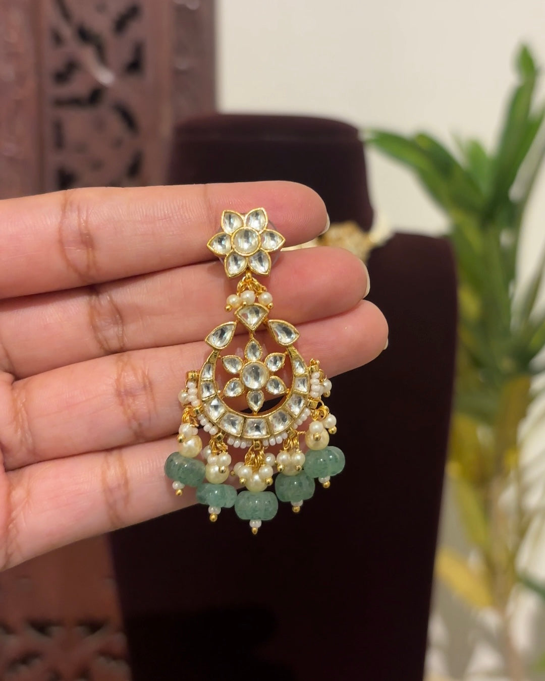 White Floral Kundan Choker with Earrings | Gold Plated | NC586