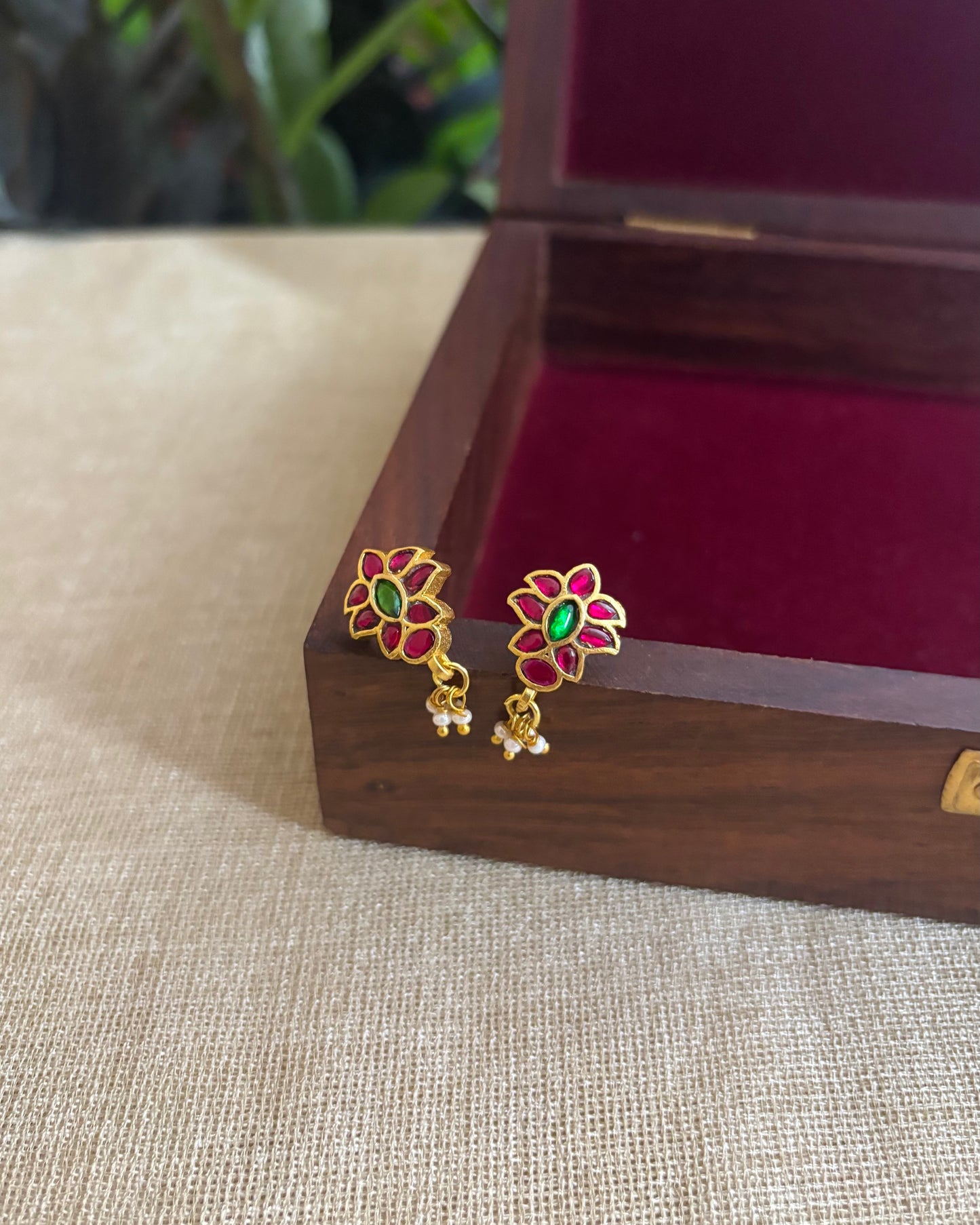 Multicolor Floral Gold-Finish Jadau Bugadi | ER158