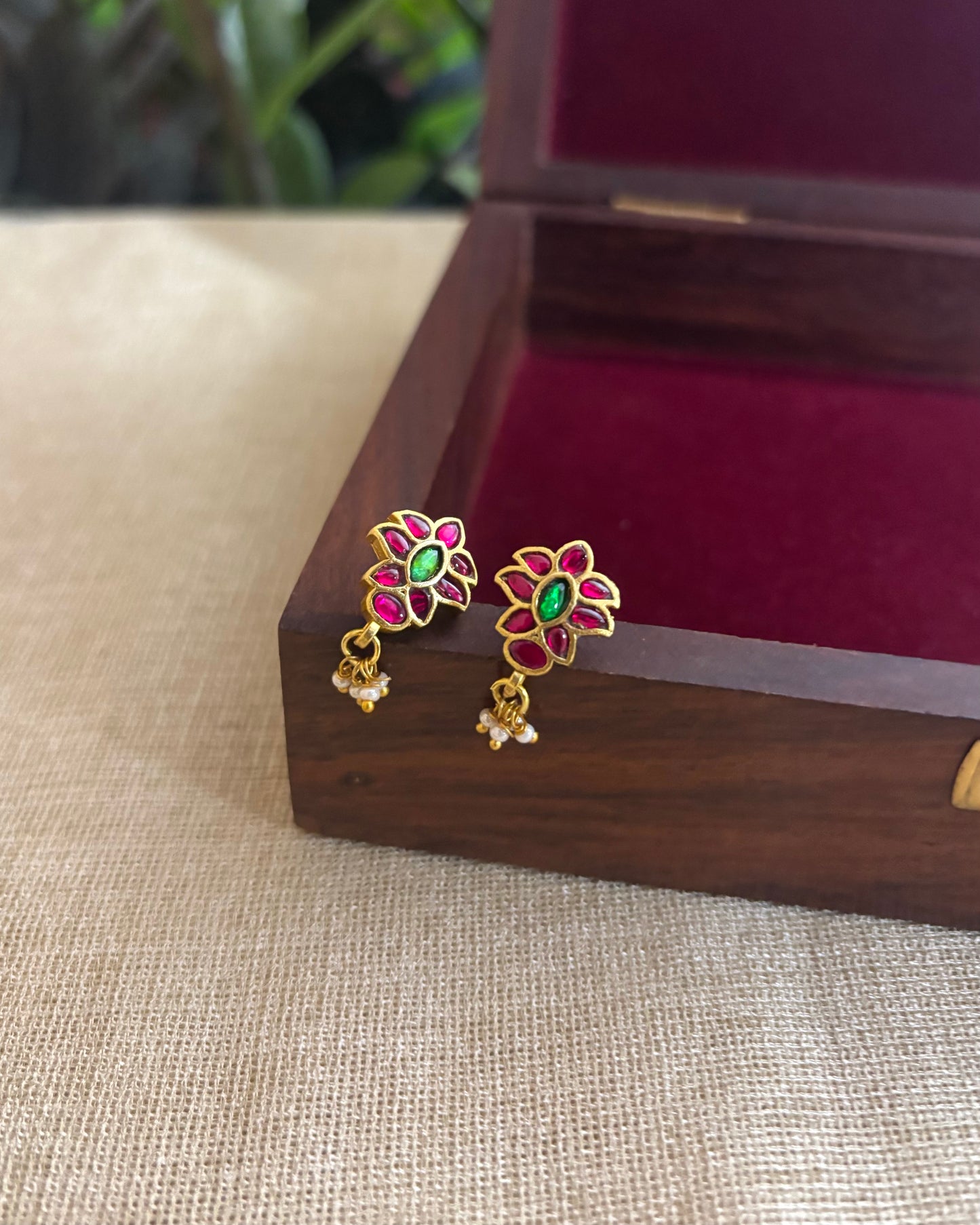 Multicolor Floral Gold-Finish Jadau Bugadi | ER158