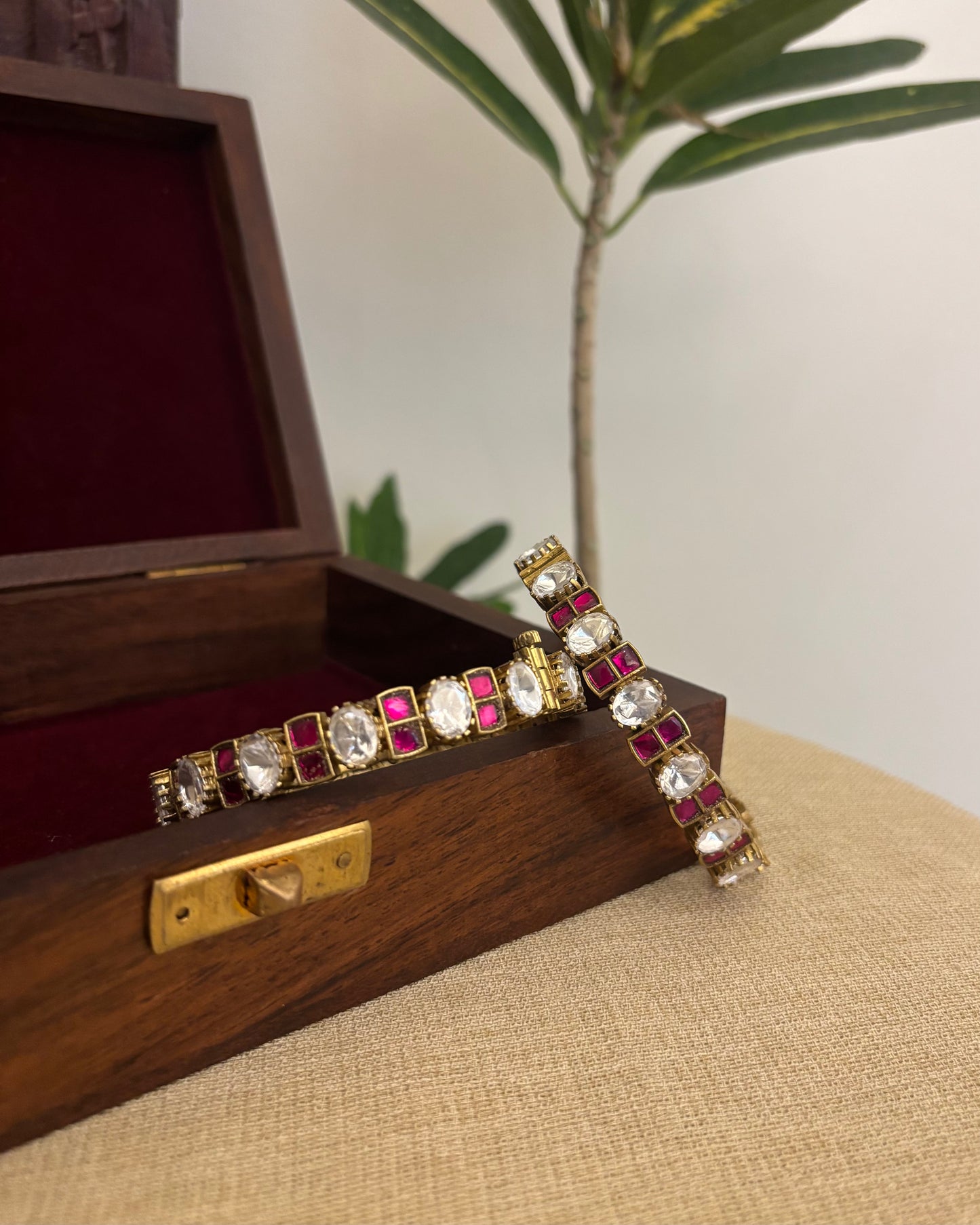 Ruby White Jadau Kundan Bangle | BA90