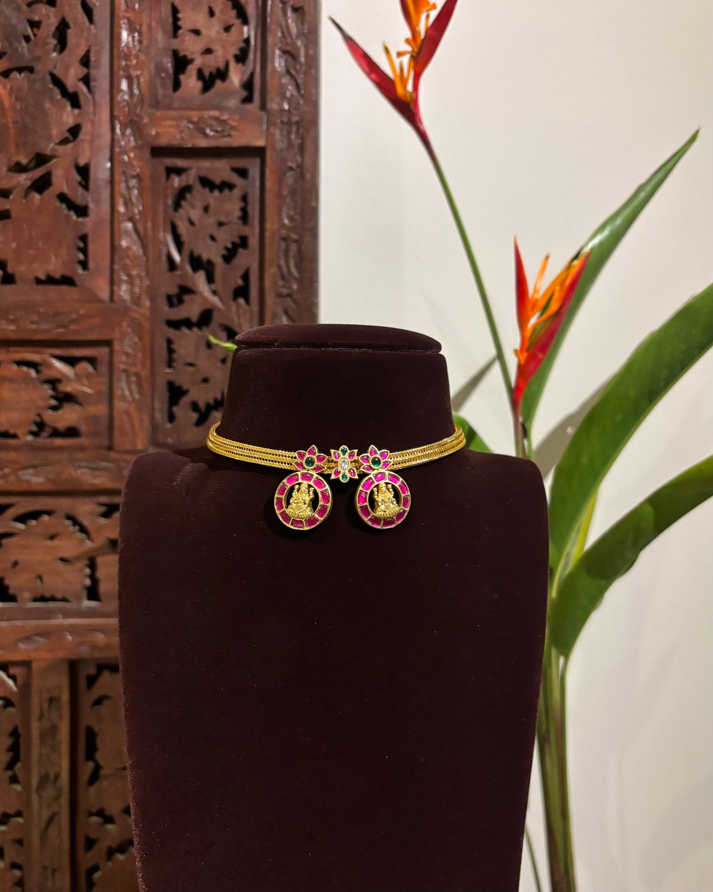 Lakshmi Kanti Necklace with Matching Earrings | NC195