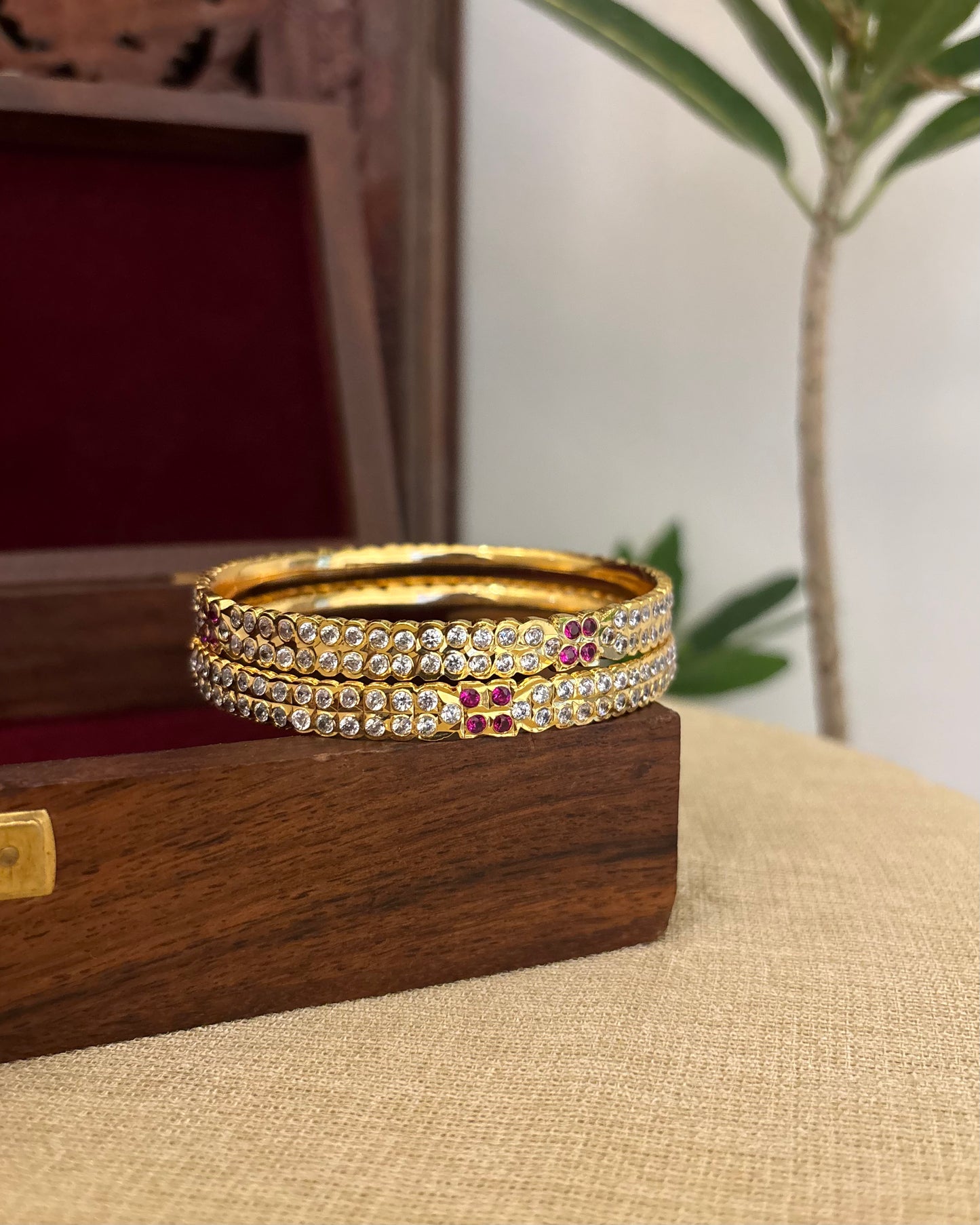 Ruby White Jadau Kundan Bangle | BA092