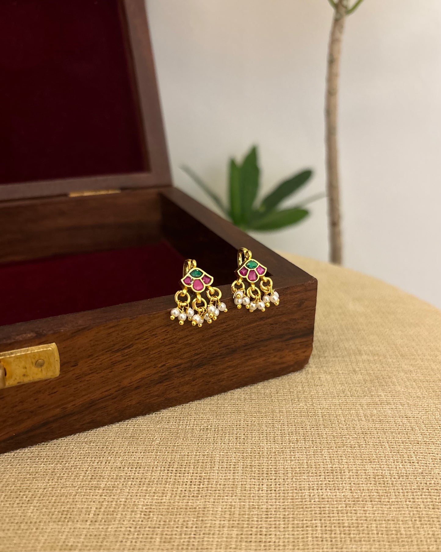 Multicolor Floral Gold-Finish Jadau Bugadi | ER362
