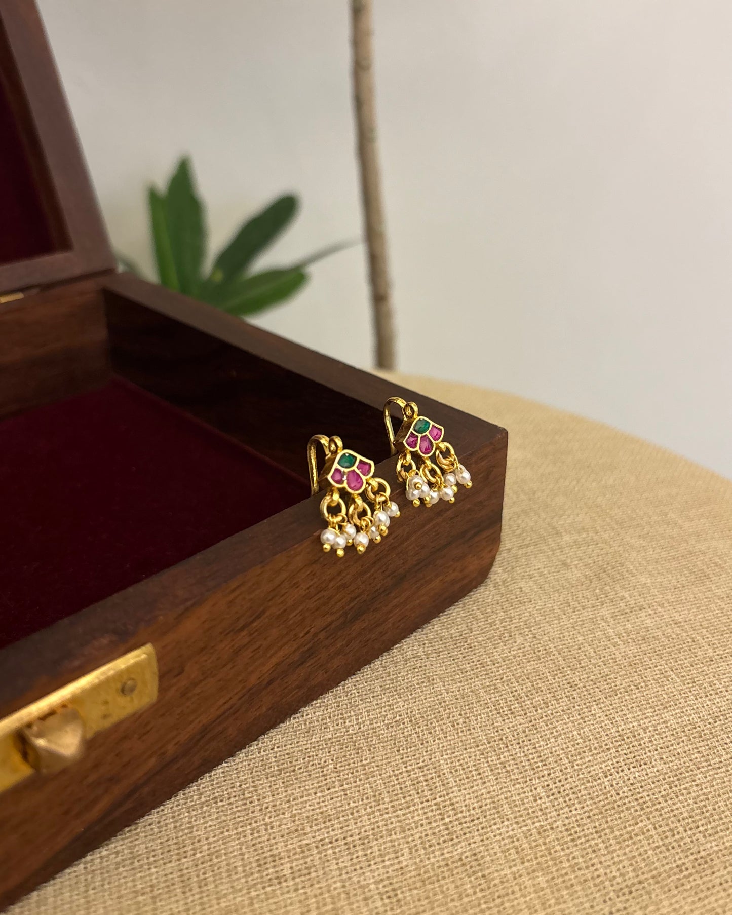 Multicolor Floral Gold-Finish Jadau Bugadi | ER362