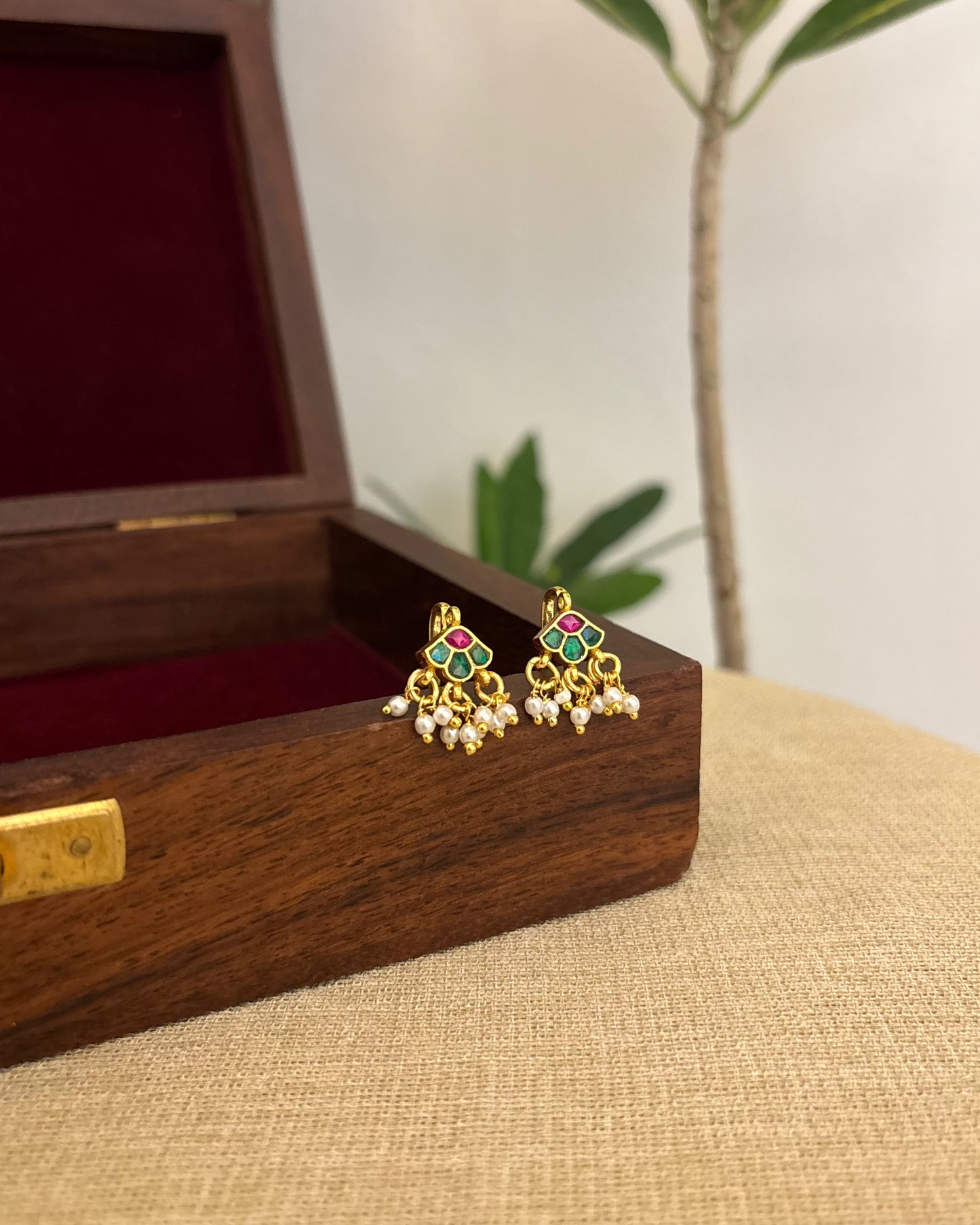 Multicolor Floral Gold-Finish Jadau Bugadi | ER361
