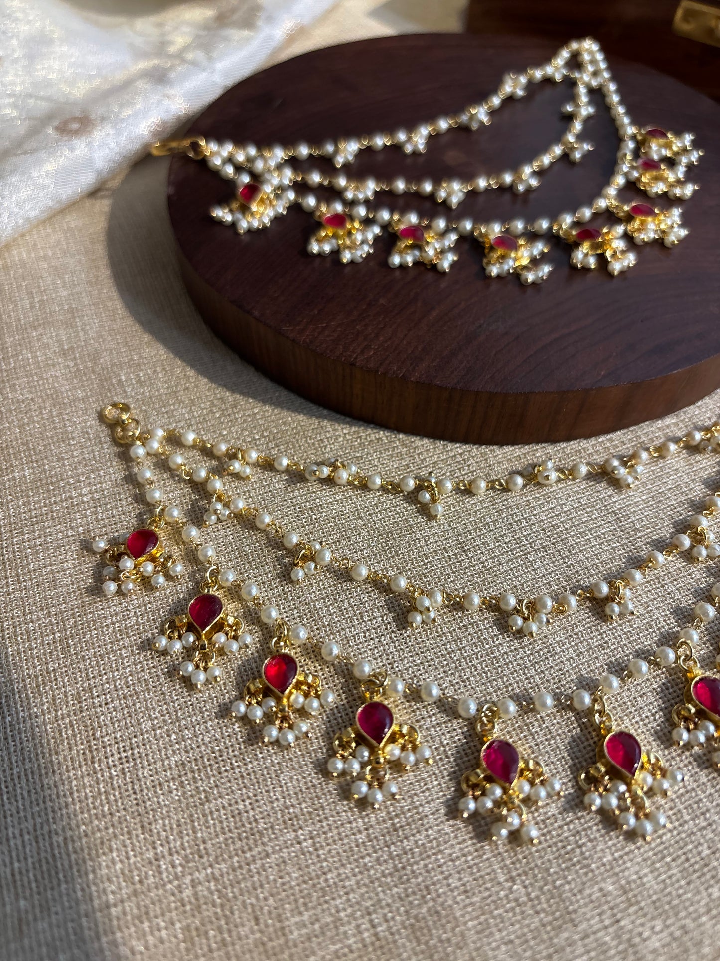 Minimal Jadau Kundan Three-Layer Pearl Ear Chain – Ruby & White | EC098