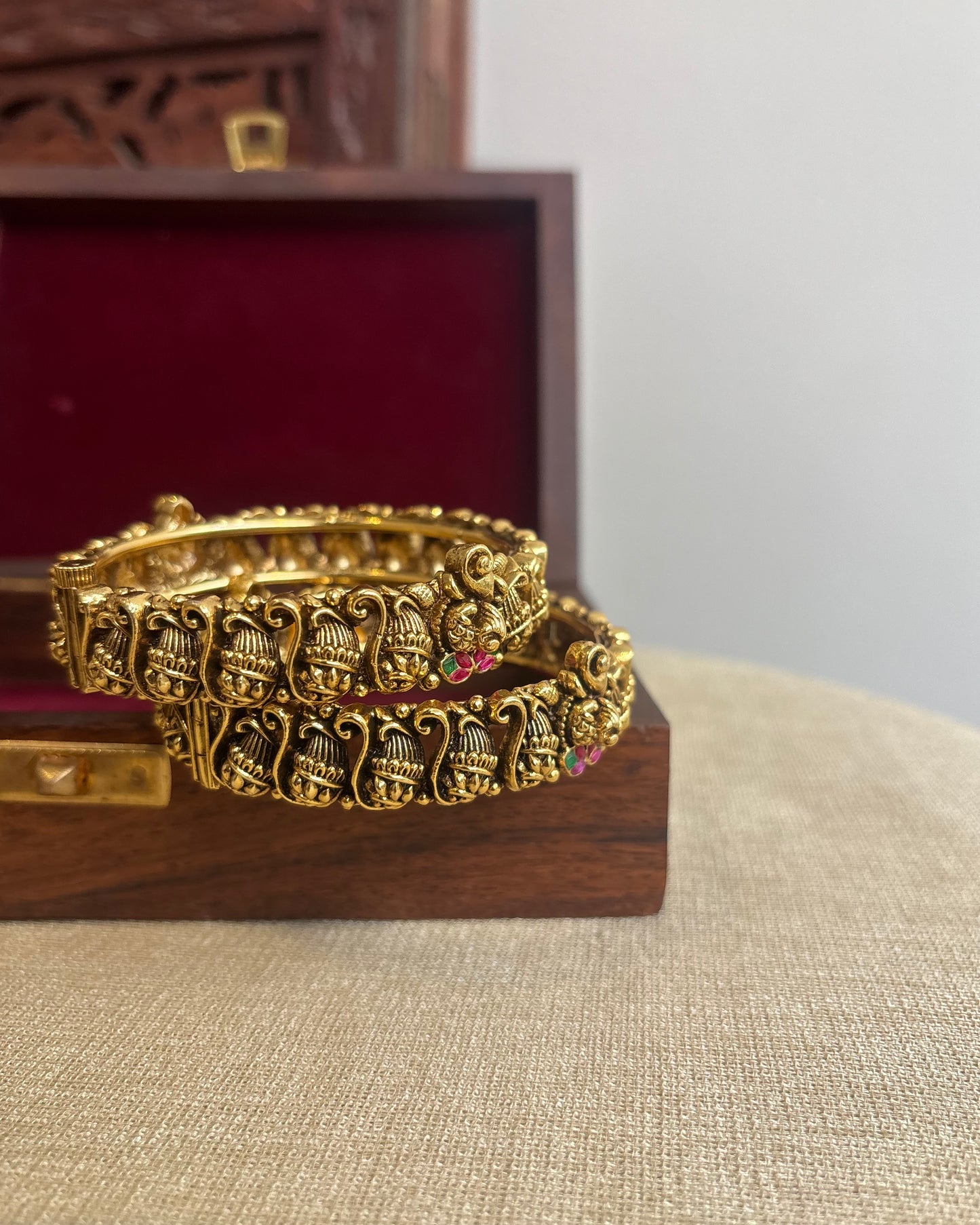 Jadau Kundan Antique Kada Bangles with Multicolor Floral Pendant | BA049