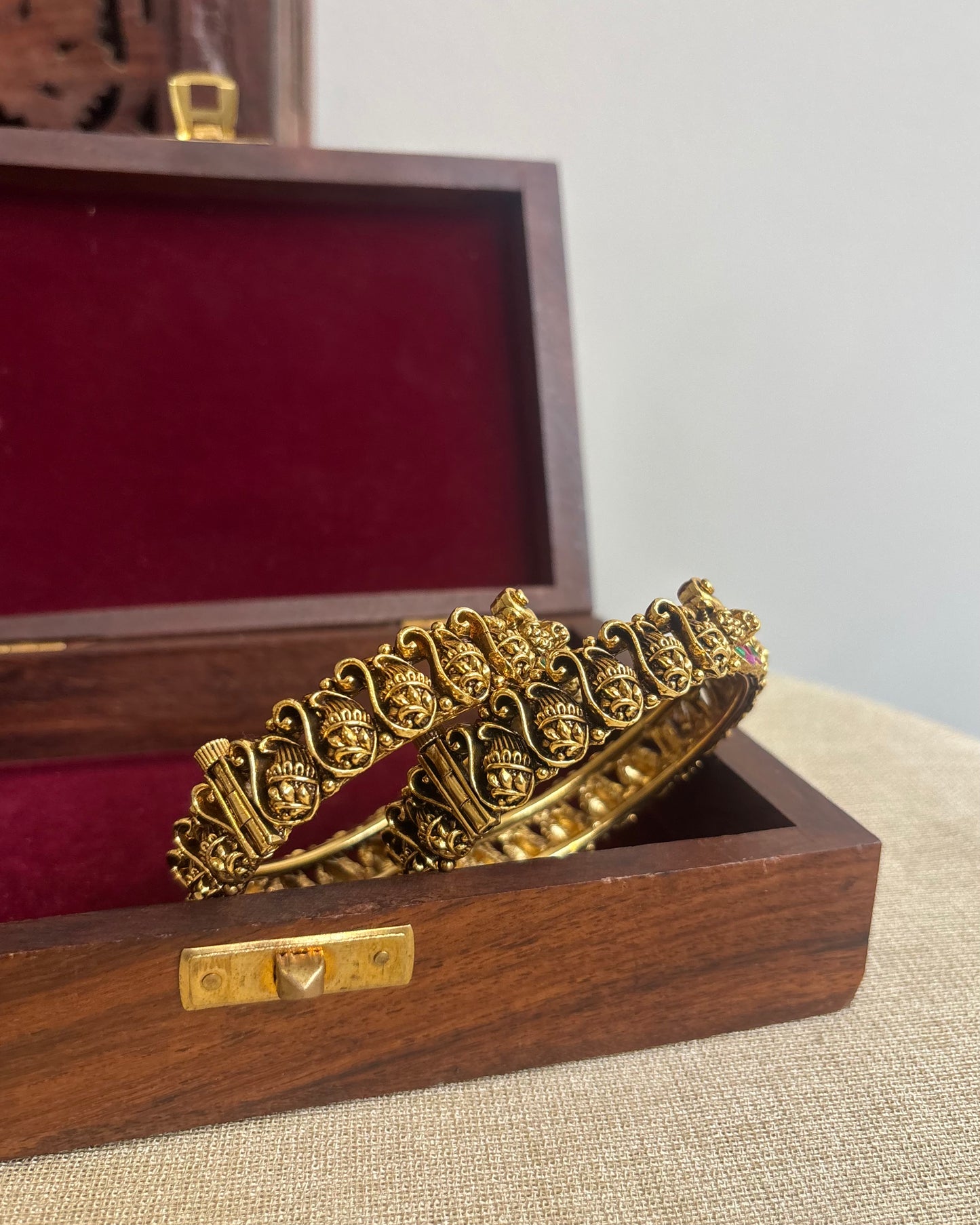 Jadau Kundan Antique Kada Bangles with Multicolor Floral Pendant | BA049