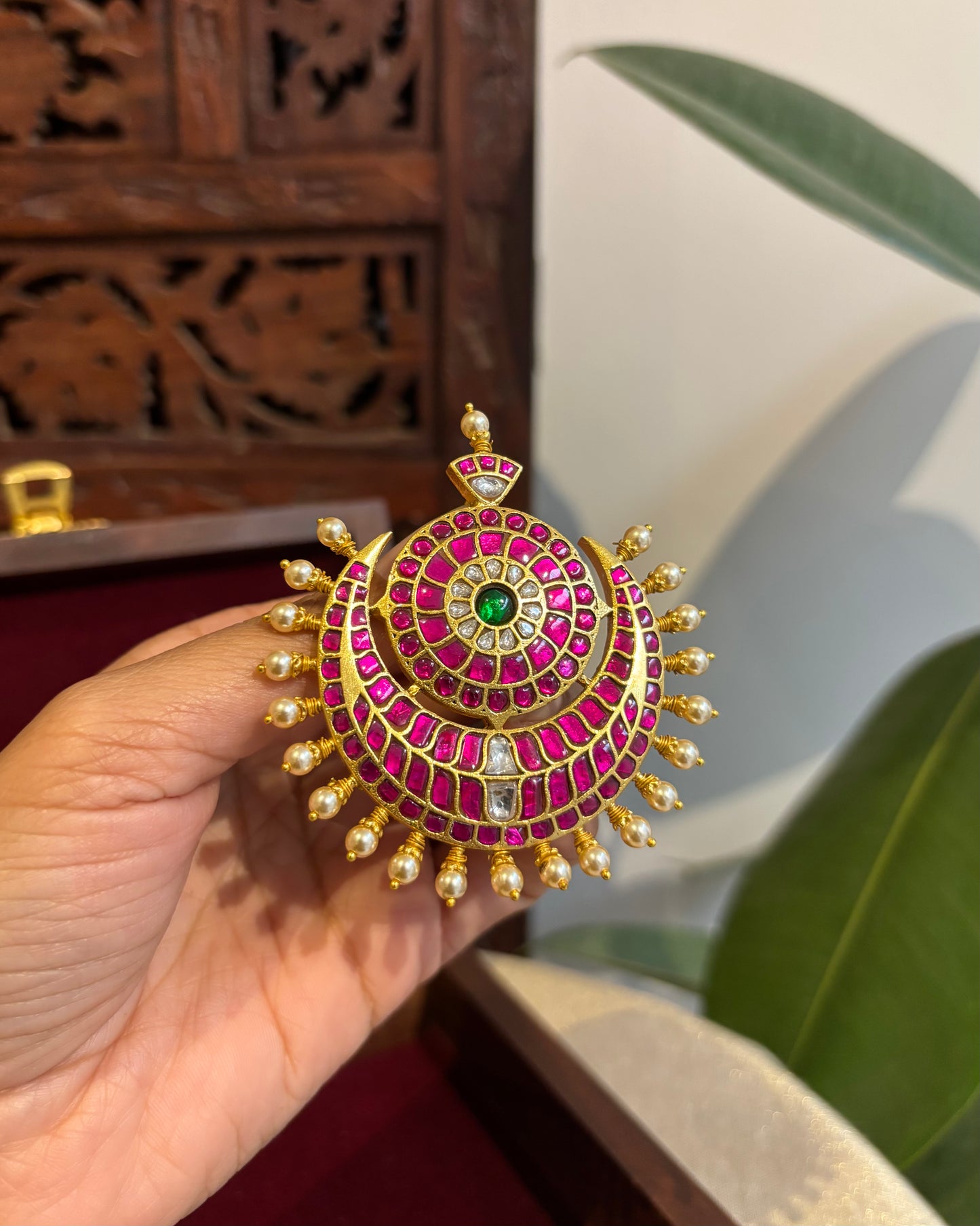 Handcrafted Round Floral Hair Pin – Jadau Kundan | HA236