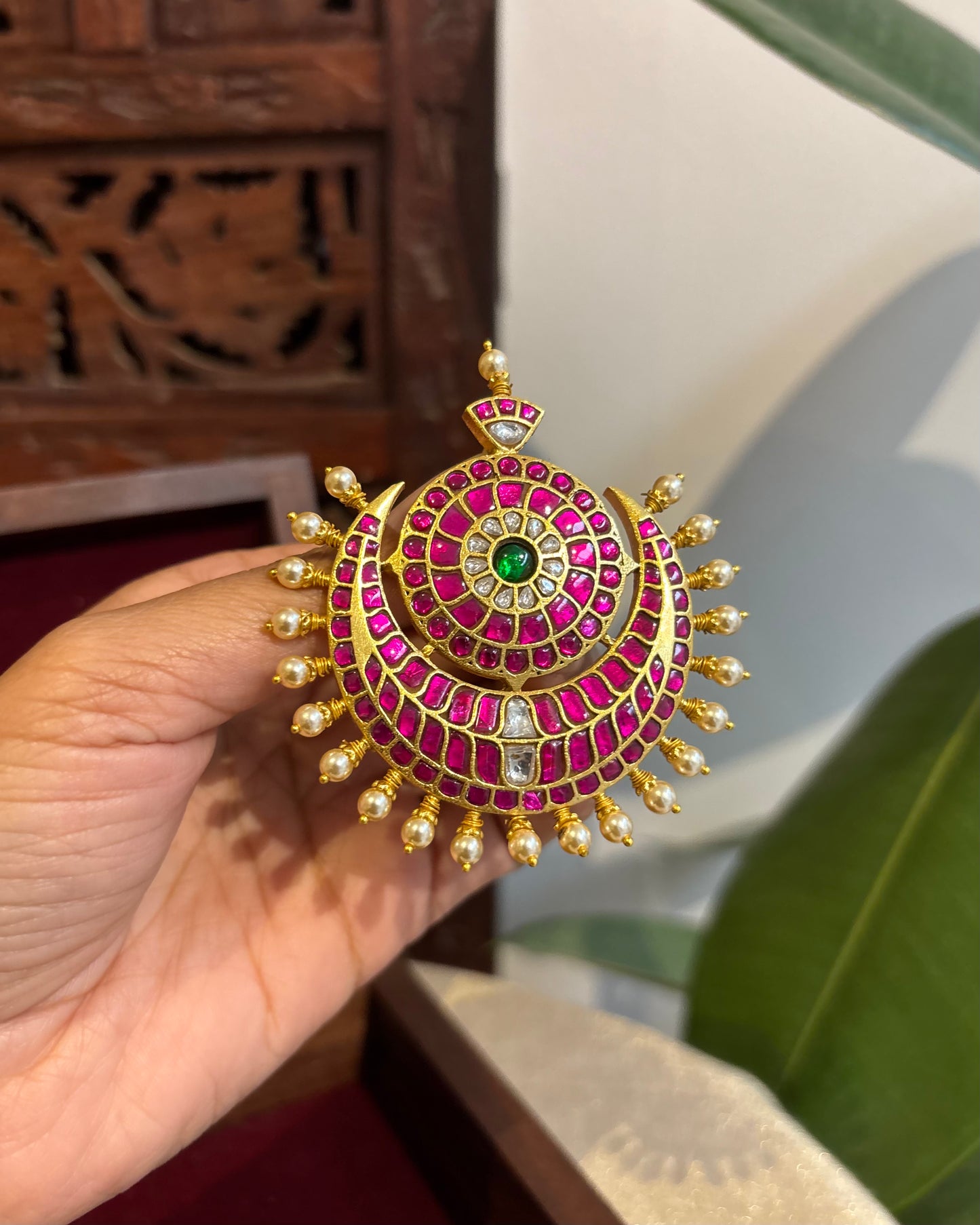 Handcrafted Round Floral Hair Pin – Jadau Kundan | HA236