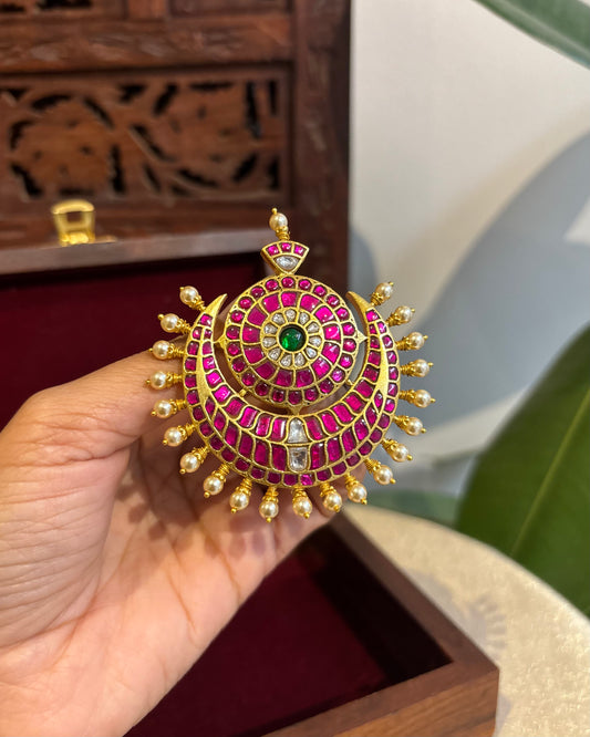 Handcrafted Round Floral Hair Pin – Jadau Kundan | HA236