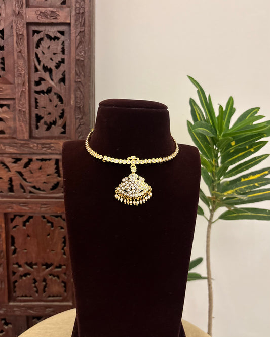 Floral Motif Impon Pendant Attigai Peacock Necklace – White | NC612