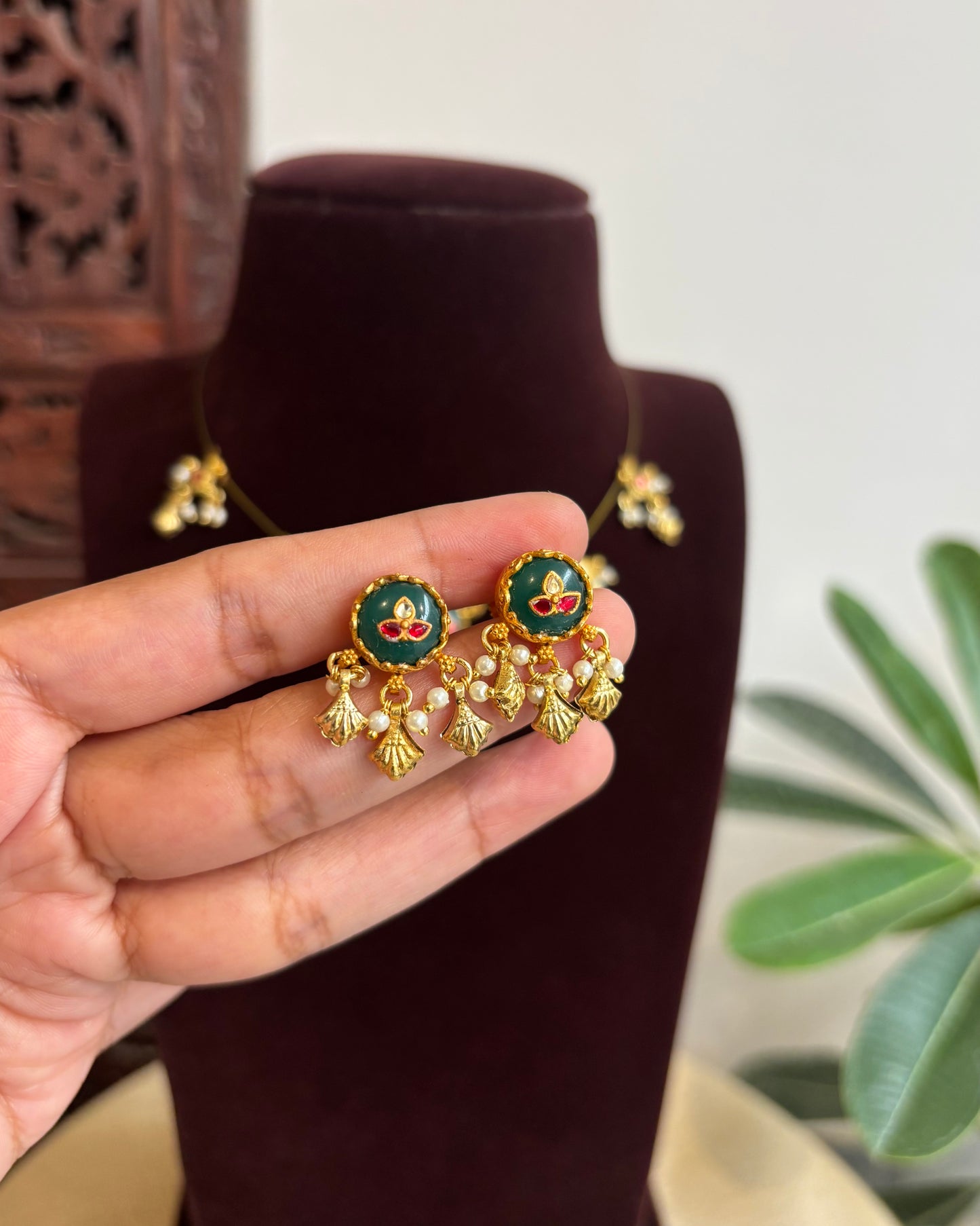 Jadau Kundan Invisible Chain Necklace with Earrings | NC416
