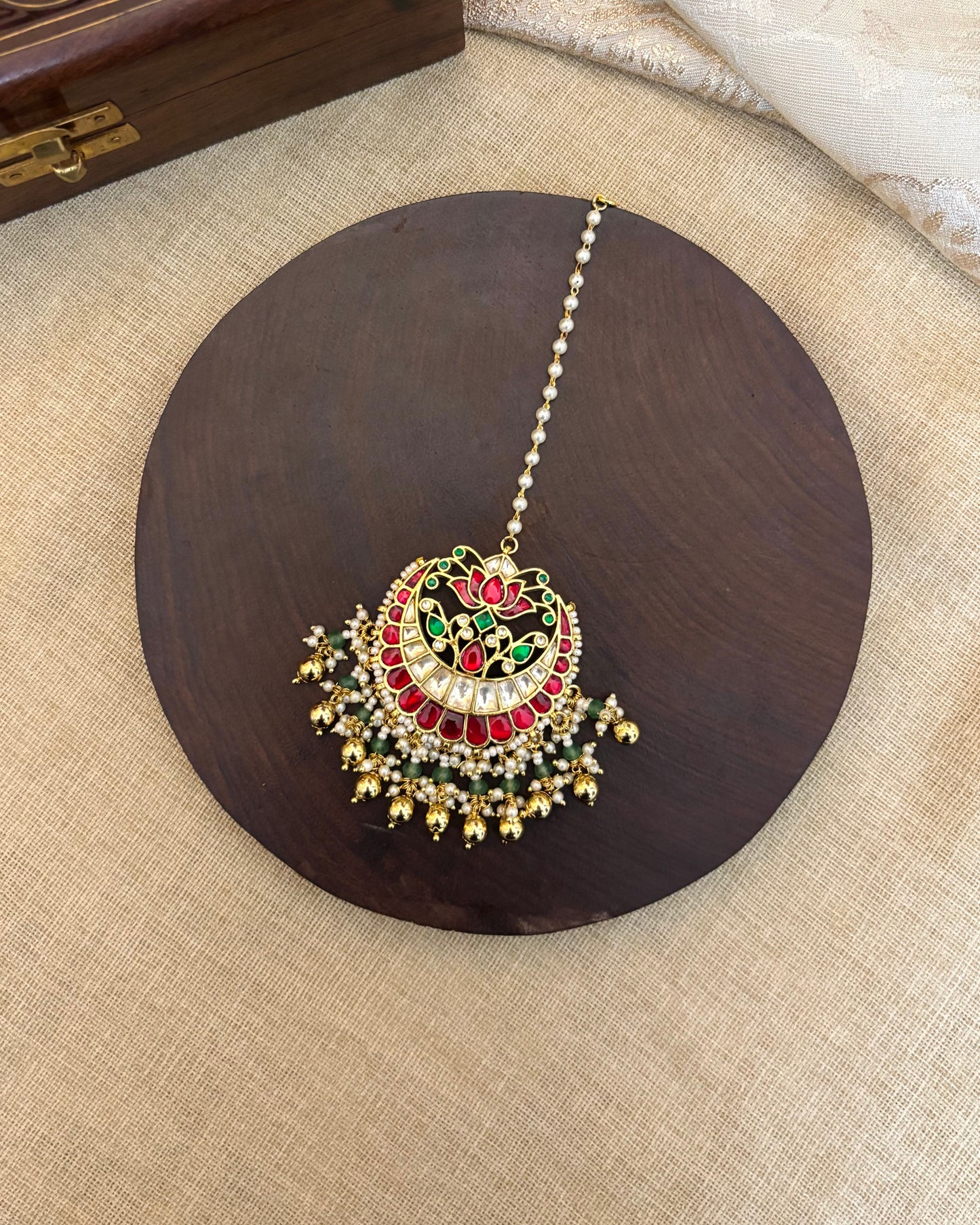 Jadau Kundan Lotus Motif Gold-Plated Maang Tikka | MT081