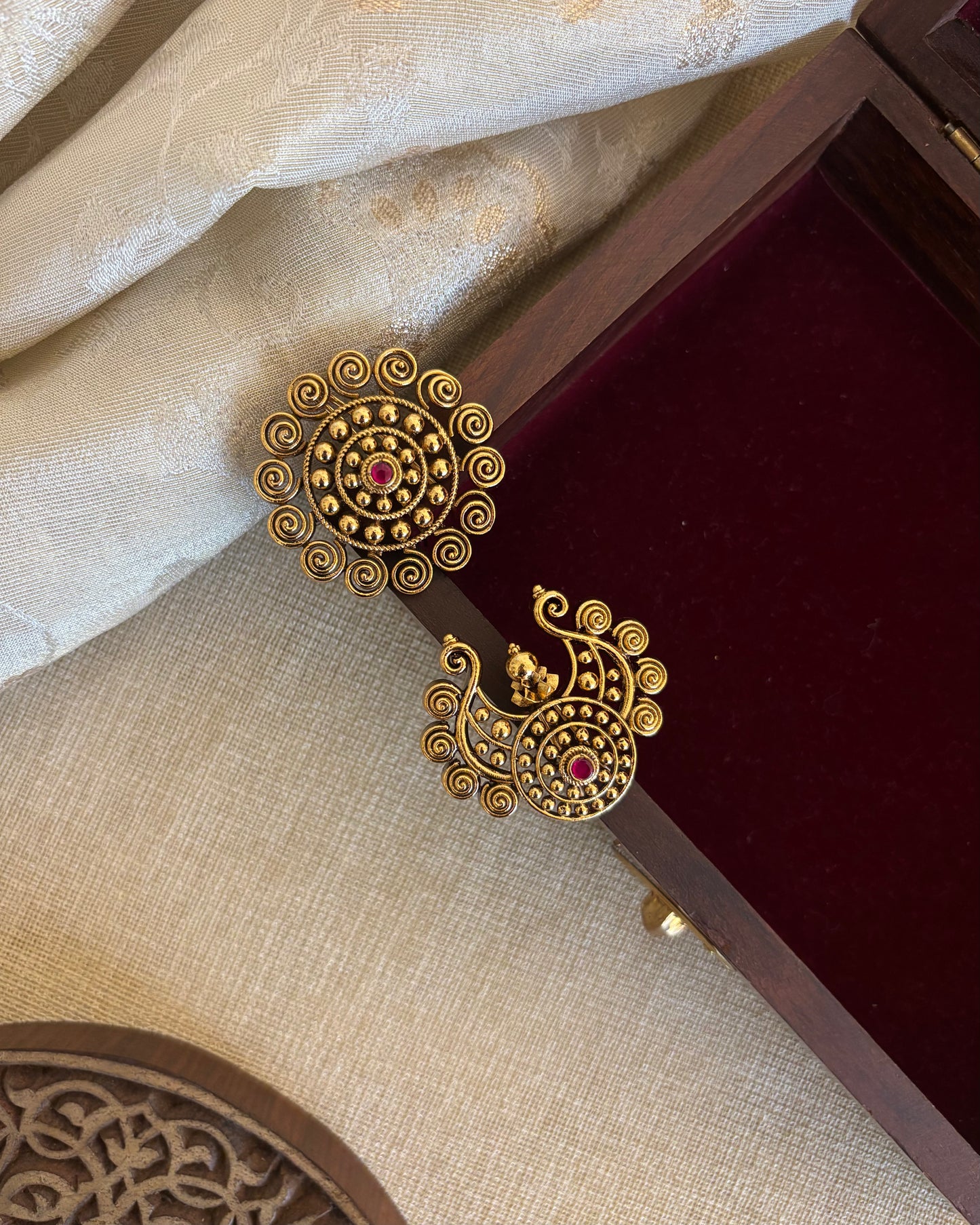 Antqiue Sun & Moon Hair Accessory – Traditional Set | HA341