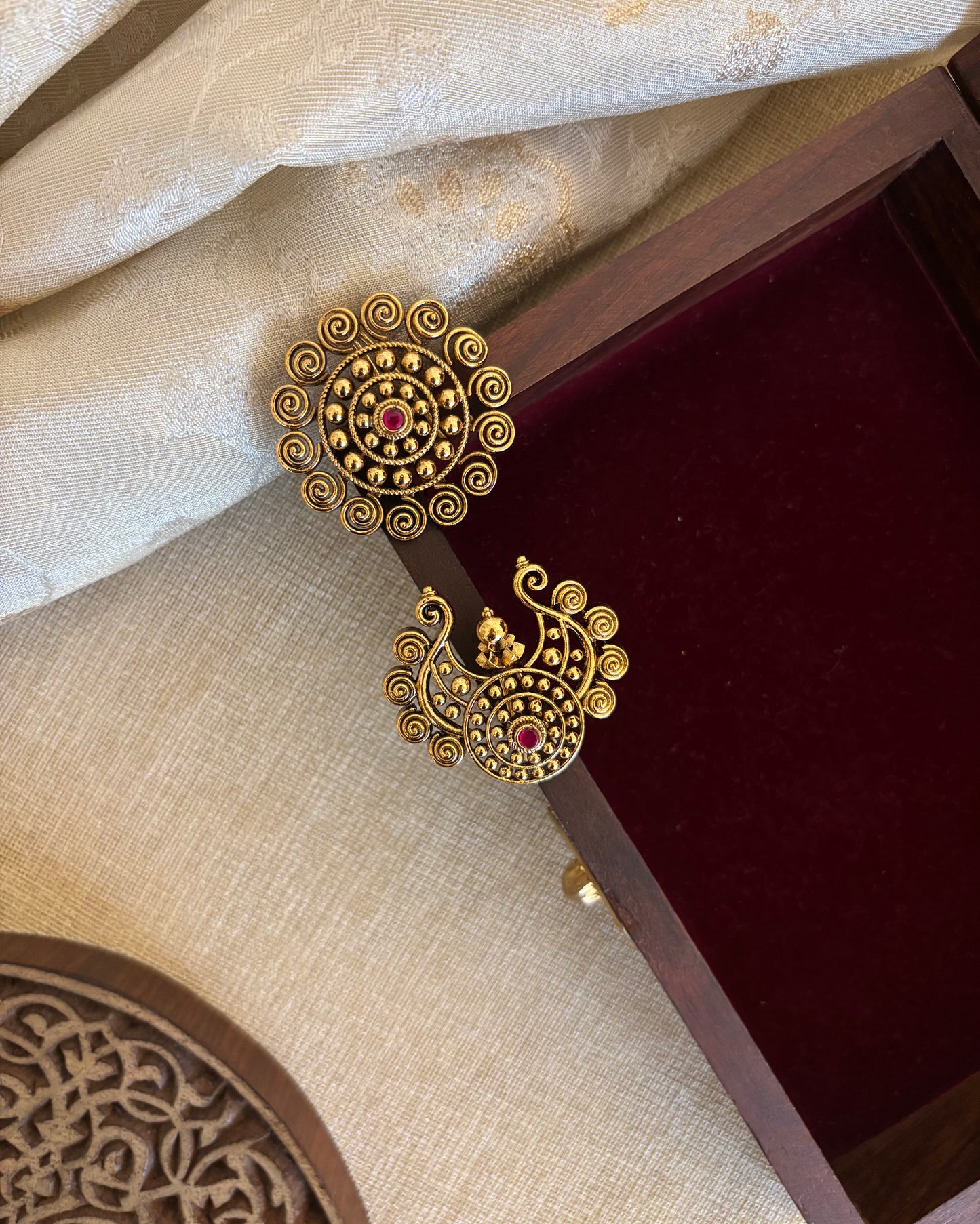 Antqiue Sun & Moon Hair Accessory – Traditional Set | HA341