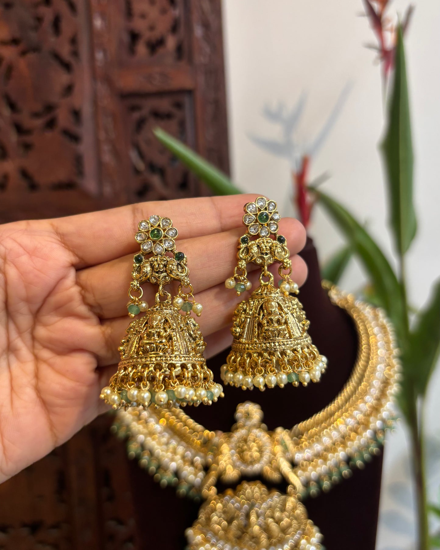 Antique Lakshmi Kundan Necklace with Detachable Pendant & Earrings | NC204