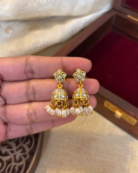 White Floral Minimal Jadau Kundan Jhumkas | ER095