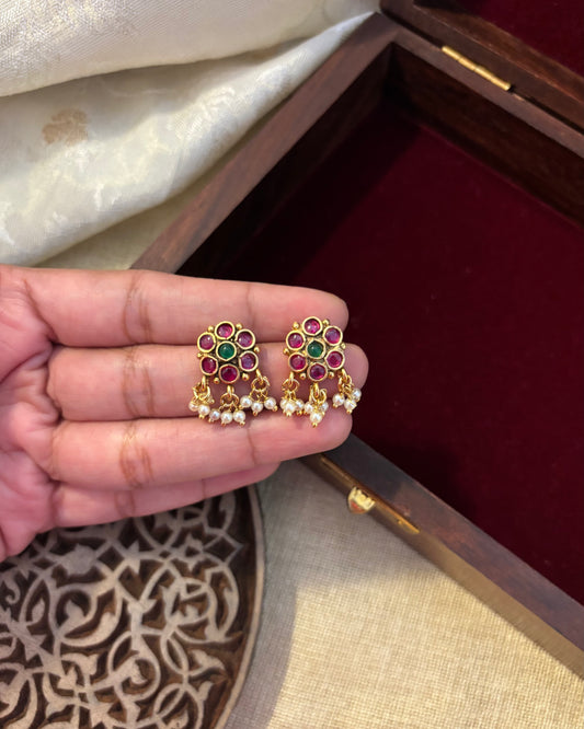 Kemp Minimal Floral Stud Earrings | ER097