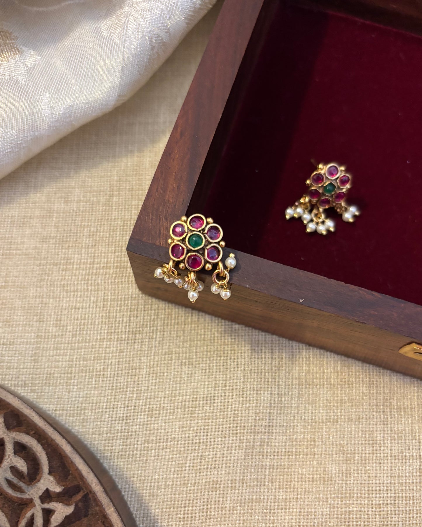 Kemp Minimal Floral Stud Earrings | ER097